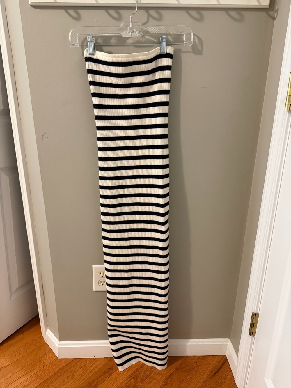 Edikted Xs Striped blue and White Knit Maxi dress pencil- strapless